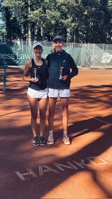 Hanko (Finnland) ITF Juniors J30 – Leonie 1/2 Finale im Einzel + Finale im Doppel